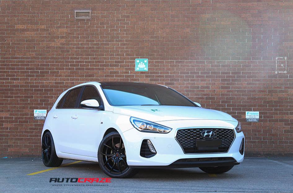 HYUNDAI I30 VENOM BLACK MACHINED FACE